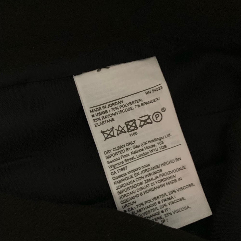 Shorts - Picture 3 of 7